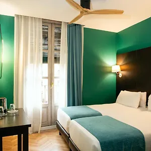 3* מלון Ramblas Internacional